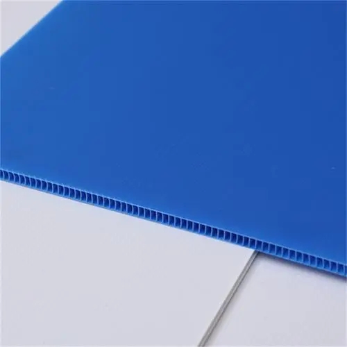 What are the specifications and sizes of plastic corrugated panels