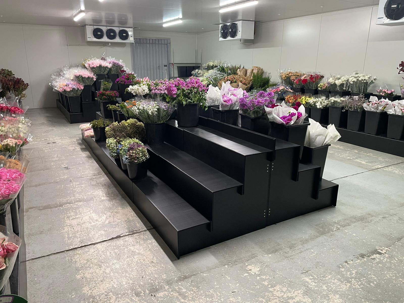 Mantis PP flower stand